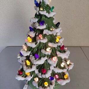 Vintage Nowells Snow Ceramic Christmas Tree 13” Flocked Beautiful With Base